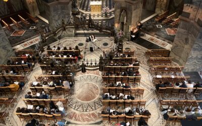 Jahrgangsstufe 8 besucht Aachener Dom