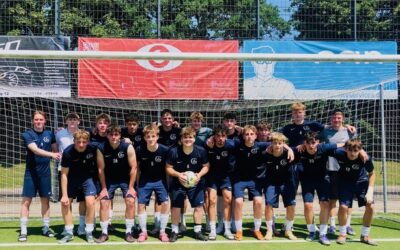 Erfolgreiche Fußballer trotzen der Hitze